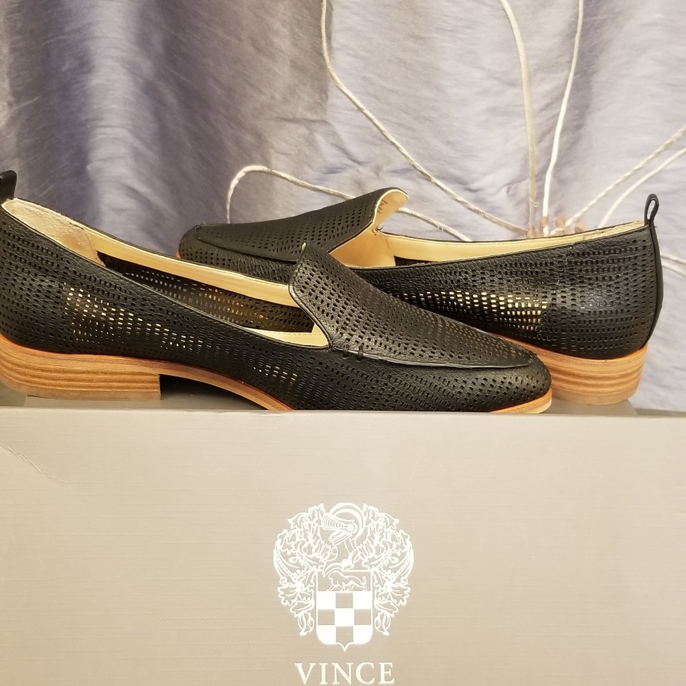 Vince Camuto flat shoes